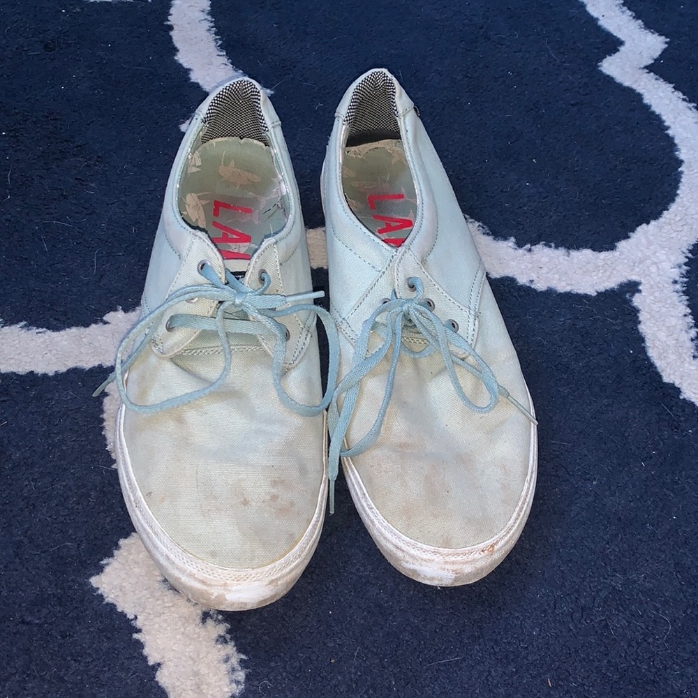 skate shoes